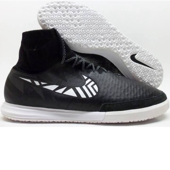 nike magistax proximo indoor